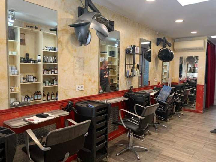 Ancien salon de beauté