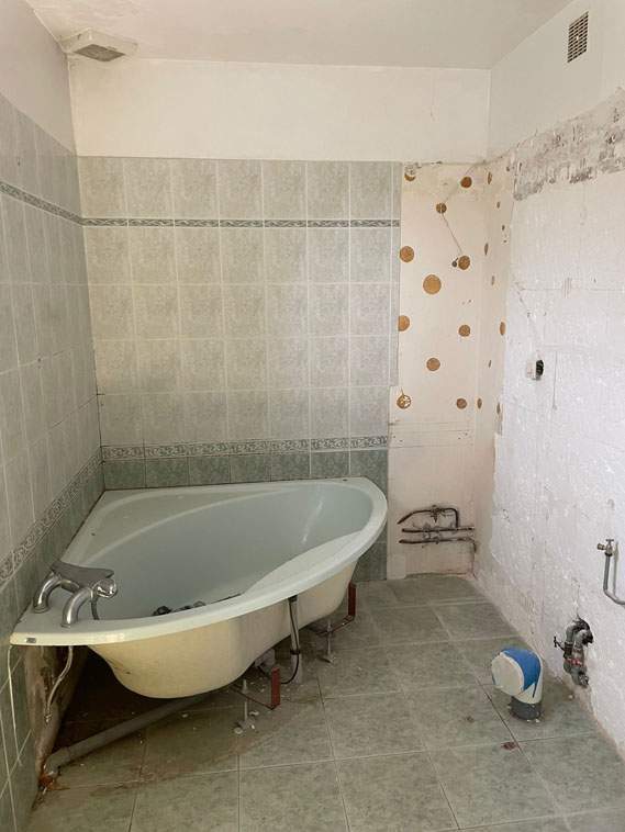 Salle de bain en cours de rénovation