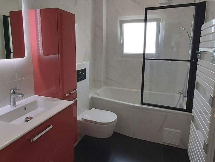 Salle d'eau après