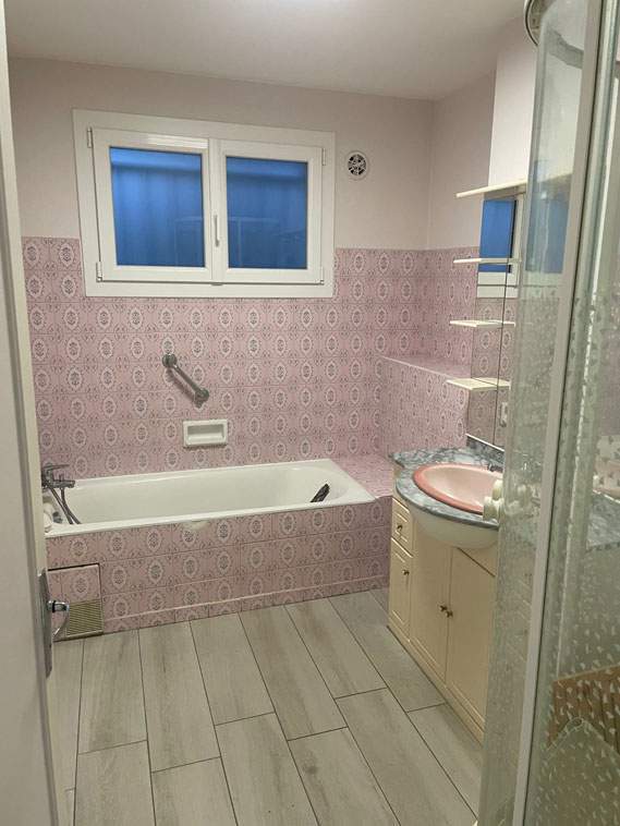 Salle de bains avant